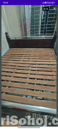 স্টিলের ৬ ফিট বাই ৭ ফিট খাট
